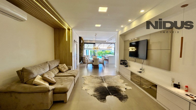 Casa, 3 quartos, 246 m² - Foto 47