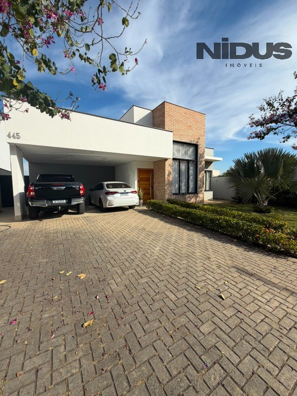 Casa, 3 quartos, 217 m² - Foto 1