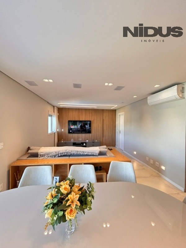 Apartamento, 3 quartos, 136 m² - Foto 2