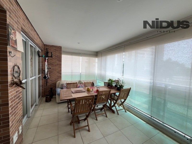 Apartamento, 3 quartos, 194 m² - Foto 1
