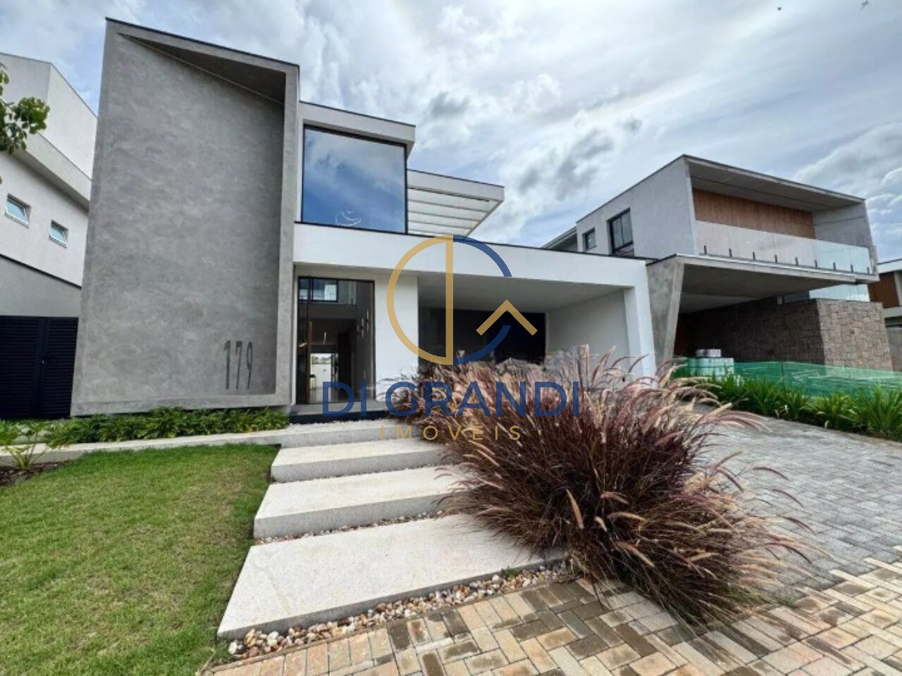 Casa, 3 quartos, 240 m² - Foto 1
