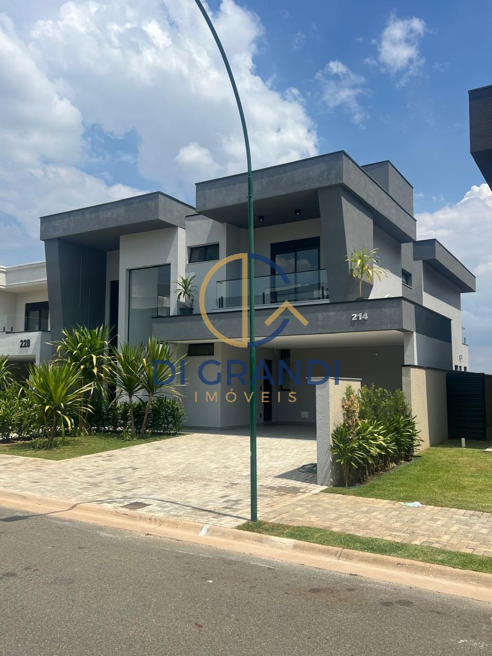 Casa, 4 quartos, 340 m² - Foto 1