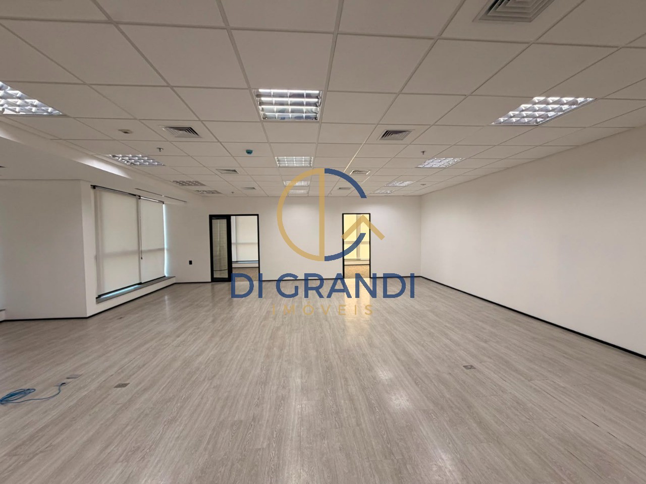 Sala-Conjunto, 212 m² - Foto 1