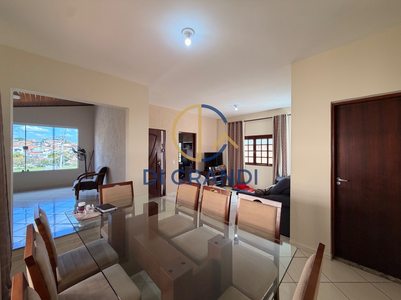 Casa, 3 quartos, 184 m² - Foto 1