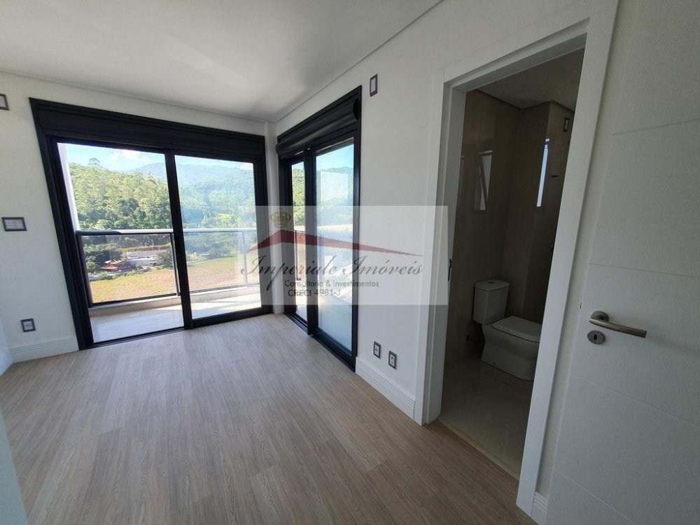 Imperdível apartamento de luxo na ressacada: 3 quartos, 3 su