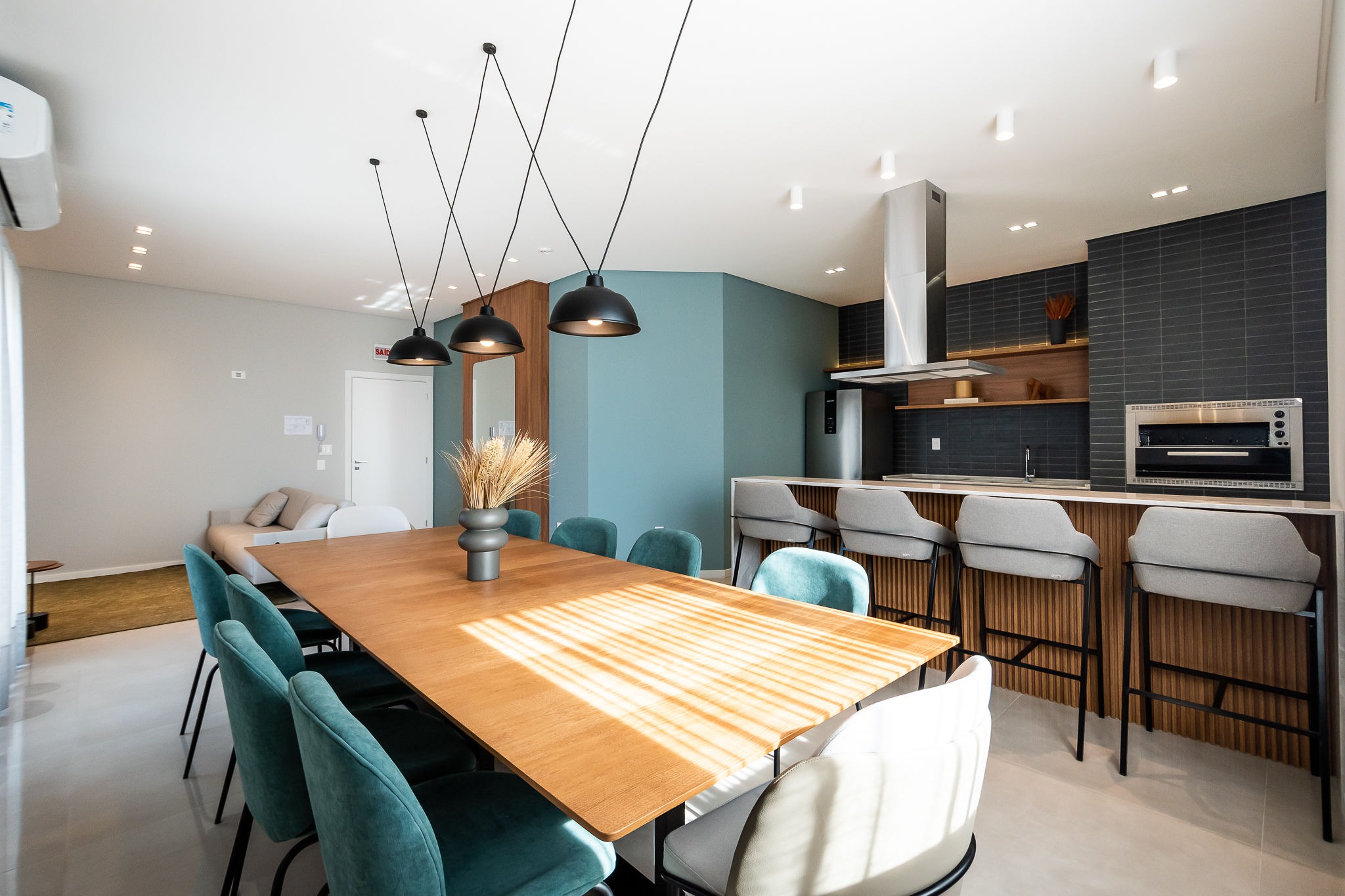 Imperdível: Apartamento à venda em Itajaí-SC, bairro Fazenda, 2 quartos, 2 suítes, 2 salas, 1 vaga de garagem, 73,46 m².