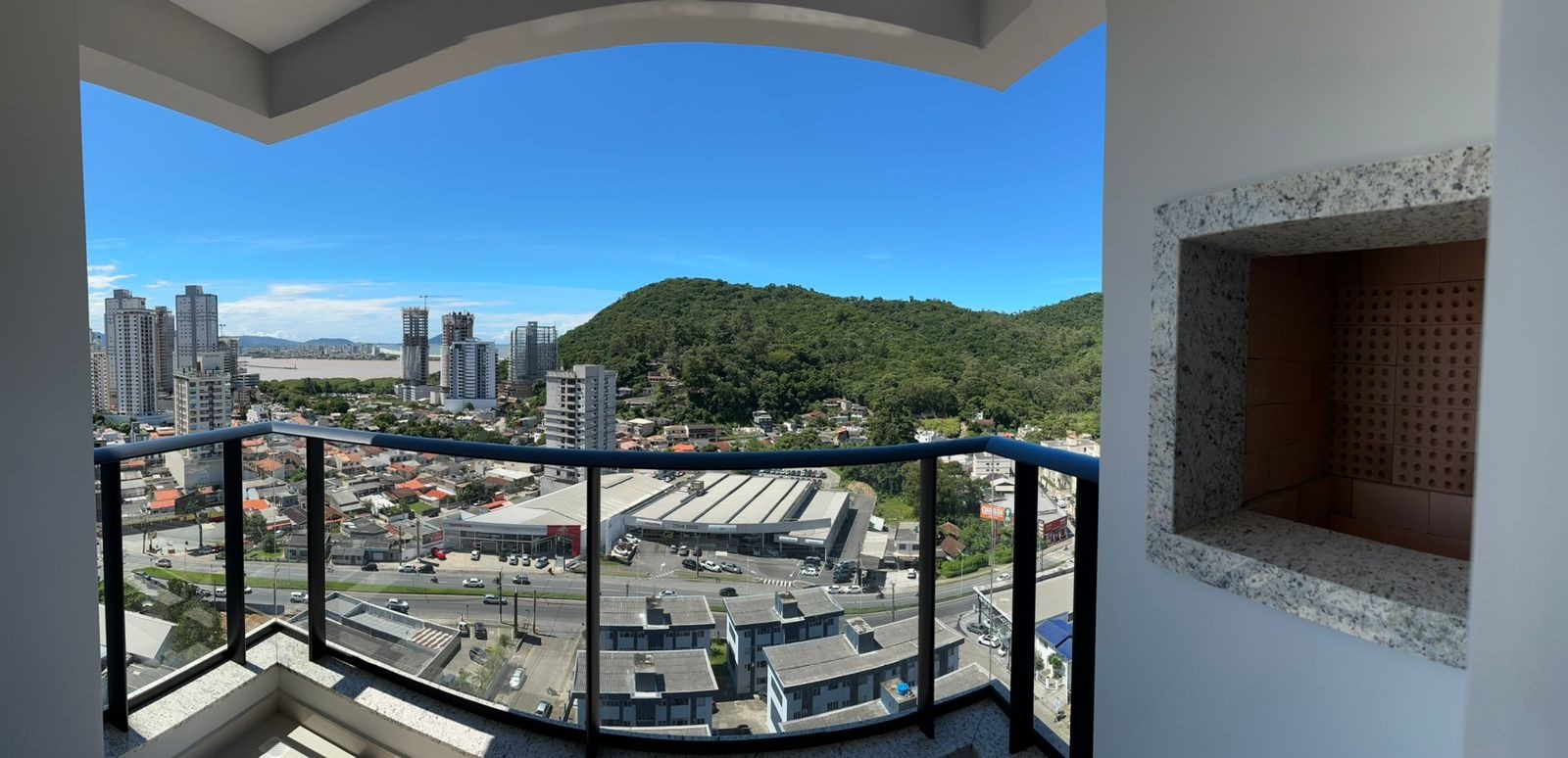 Imperdível: Apartamento à venda em Itajaí-SC, bairro Fazenda, 2 quartos, 2 suítes, 2 salas, 1 vaga de garagem, 73,46 m².
