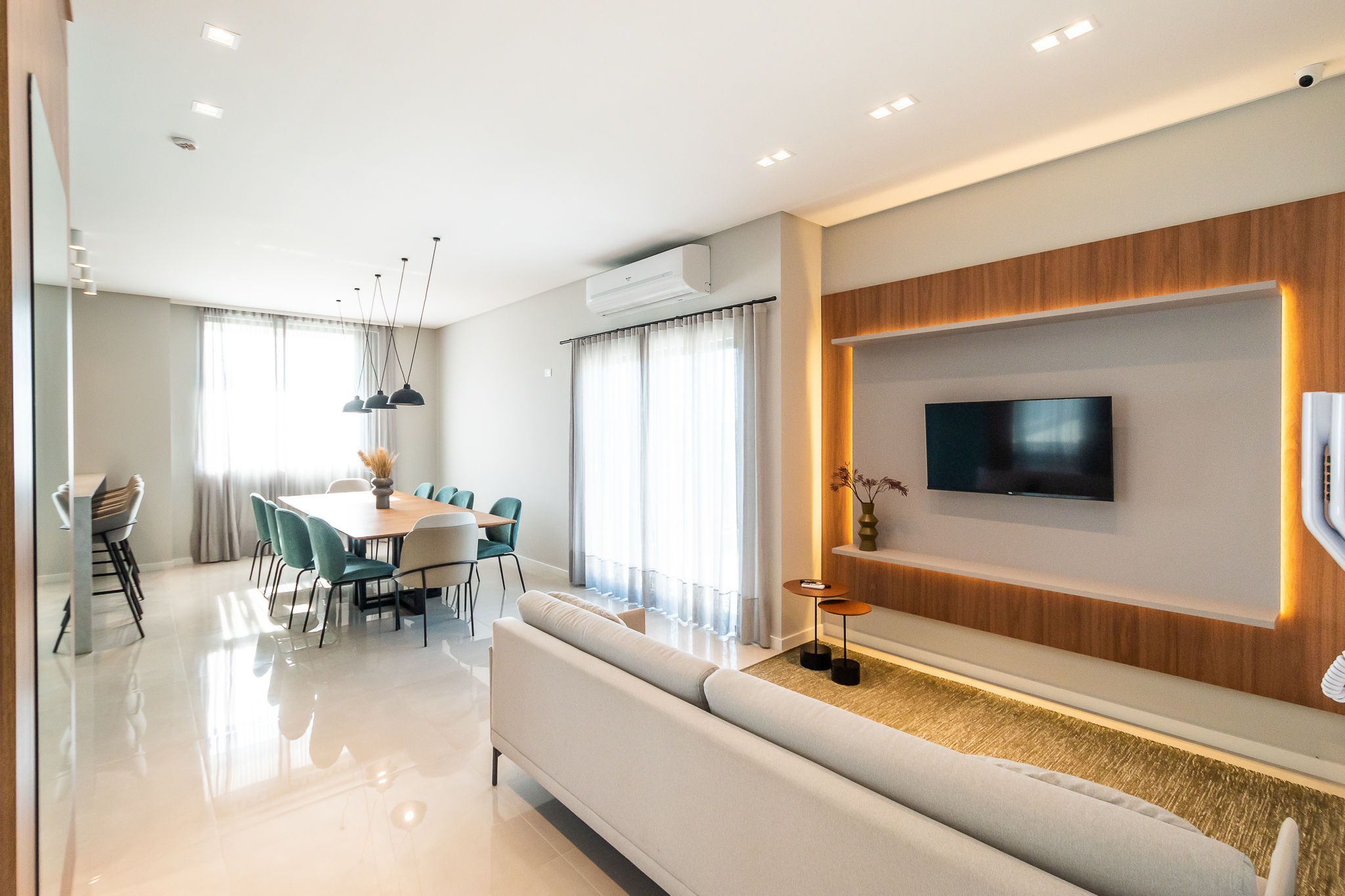 Imperdível: Apartamento à venda em Itajaí-SC, bairro Fazenda, 2 quartos, 2 suítes, 2 salas, 1 vaga de garagem, 73,46 m².