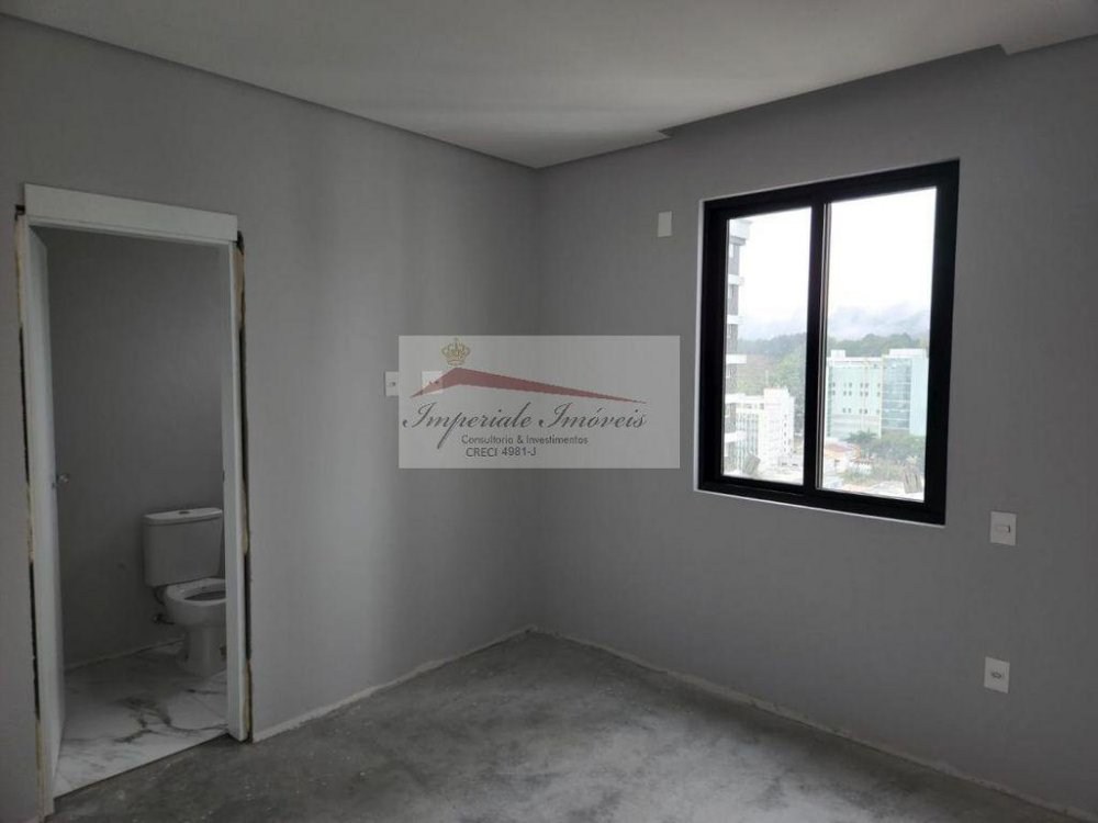 Apartamento de Luxo à Venda em Balneário Camboriú - 3 Quartos, 3 Suítes, 2 Salas, 4 Banheiros - Imperdível!