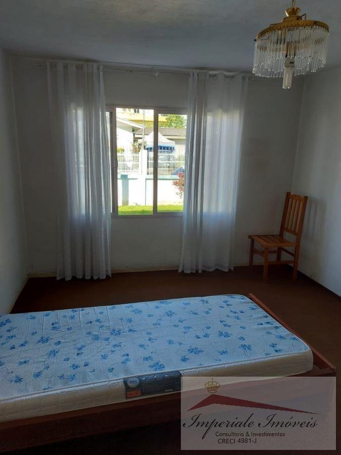 Imperdível oportunidade: Casa à venda em Itajaí-SC, São João, 2 quartos, 2 salas, 1 banheiro, 3 vagas, 600m². Confira!