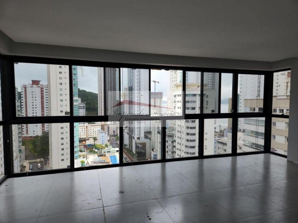 Apartamento de Luxo à Venda em Balneário Camboriú - 3 Quartos, 3 Suítes, 2 Salas, 4 Banheiros - Imperdível!