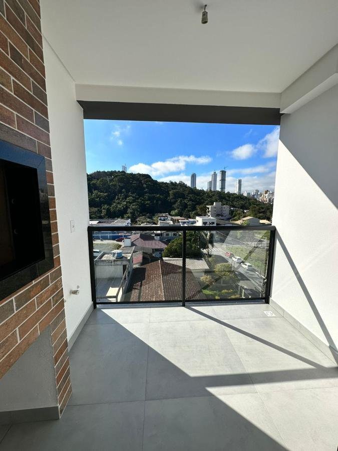 Apartamento à venda em balneário camboriú-sc, ariribá: 2 qua