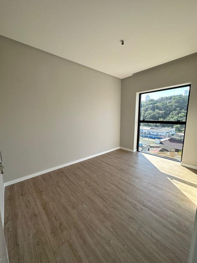 Apartamento à venda em balneário camboriú-sc, ariribá: 2 qua