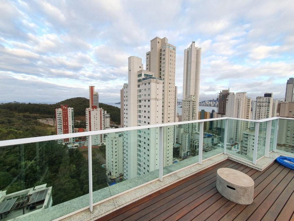 Cobertura de luxo à venda em balneário camboriú-sc, no bairr