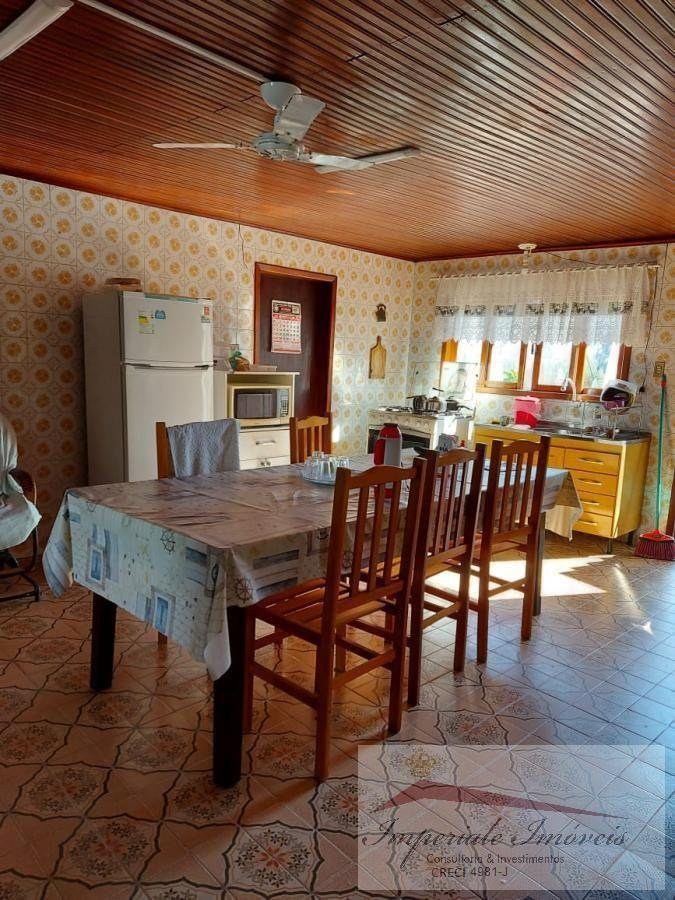 Imperdível oportunidade: Casa à venda em Itajaí-SC, São João, 2 quartos, 2 salas, 1 banheiro, 3 vagas, 600m². Confira!