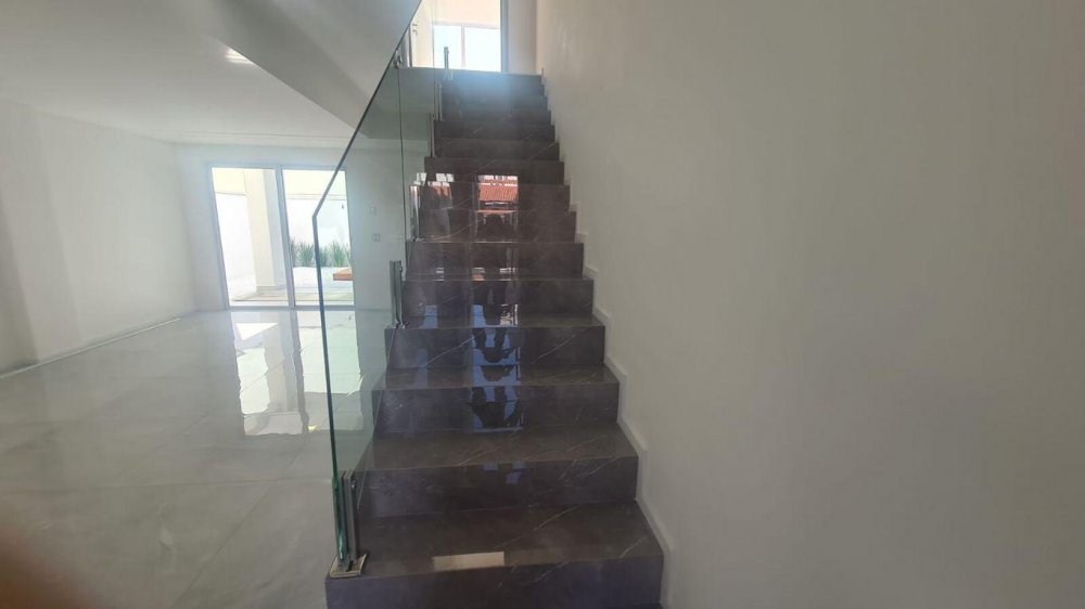 Sobrado de luxo à venda em itajaí-sc - 3 quartos, 3 suítes, 
