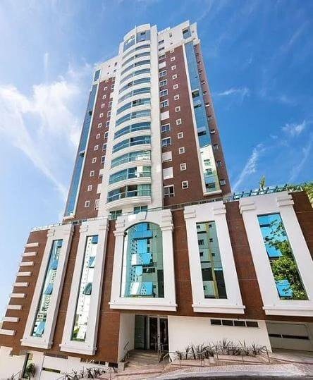 Cobertura de luxo à venda em balneário camboriú-sc, no bairr