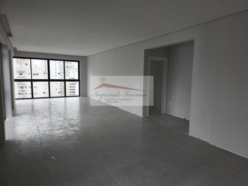 Apartamento de Luxo à Venda em Balneário Camboriú - 3 Quartos, 3 Suítes, 2 Salas, 4 Banheiros - Imperdível!