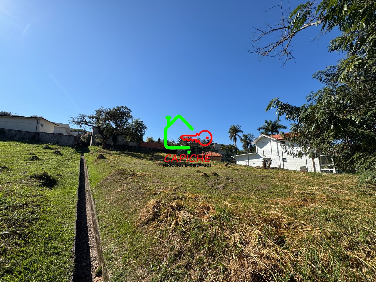Terreno à venda, 800m² - Foto 1