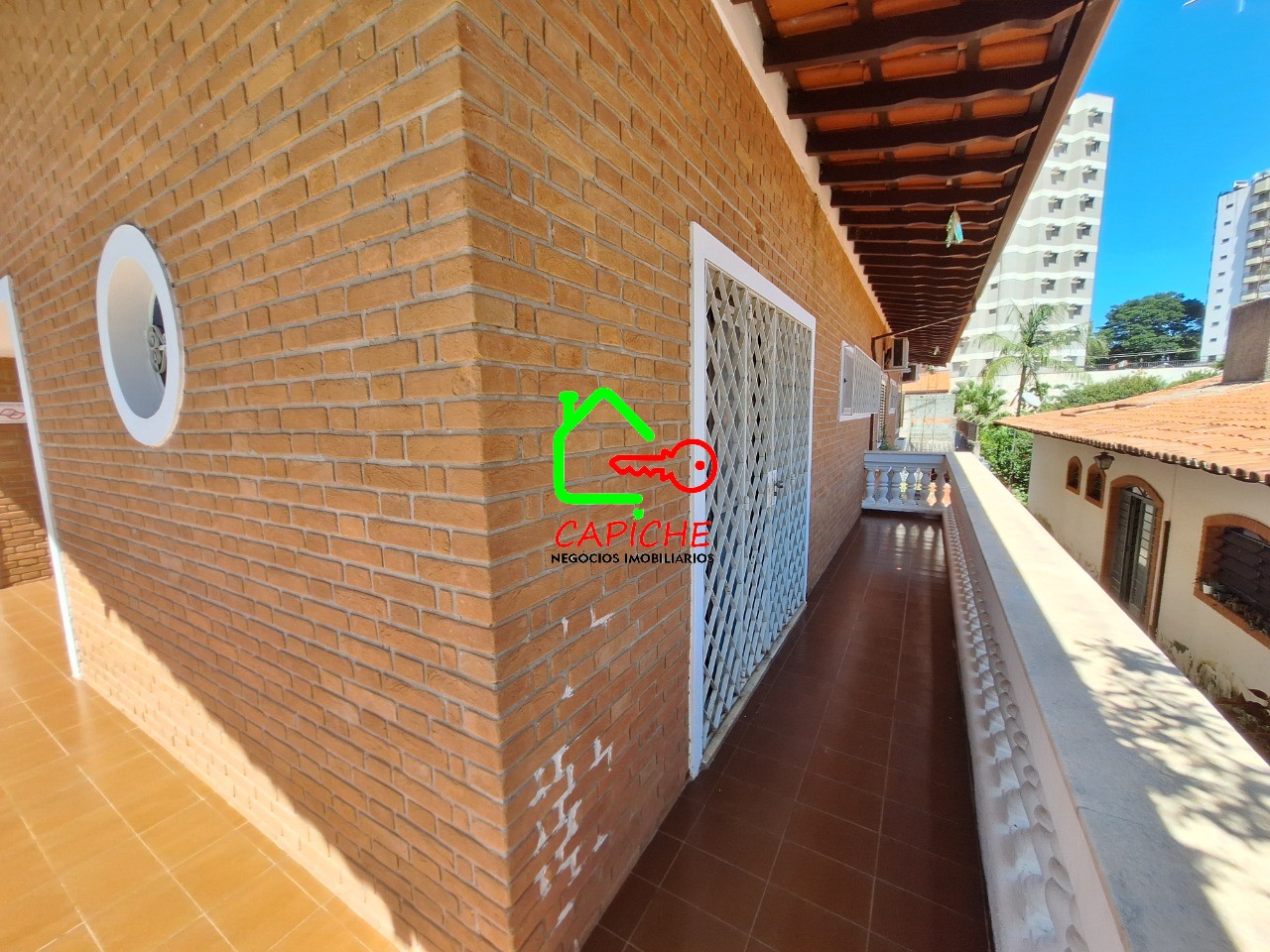Casa à venda com 3 quartos - Foto 1
