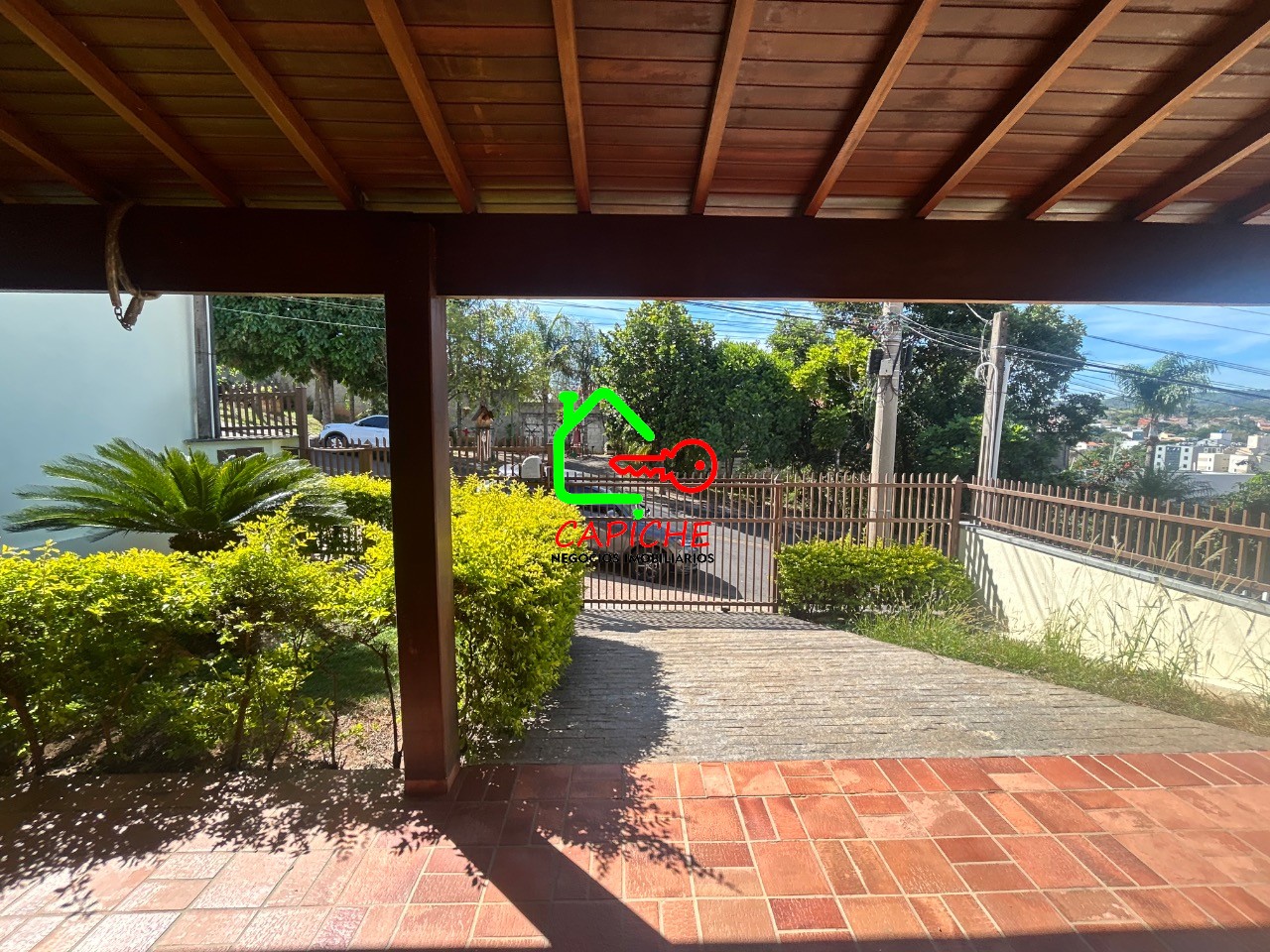 Casa para alugar com 3 quartos, 400m² - Foto 7