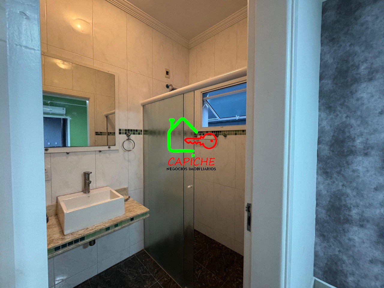 Casa de Condomínio para alugar com 4 quartos, 310m² - Foto 12