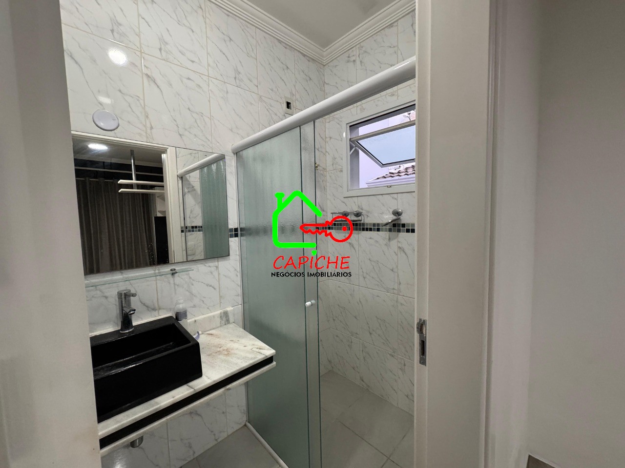 Casa de Condomínio para alugar com 4 quartos, 310m² - Foto 33