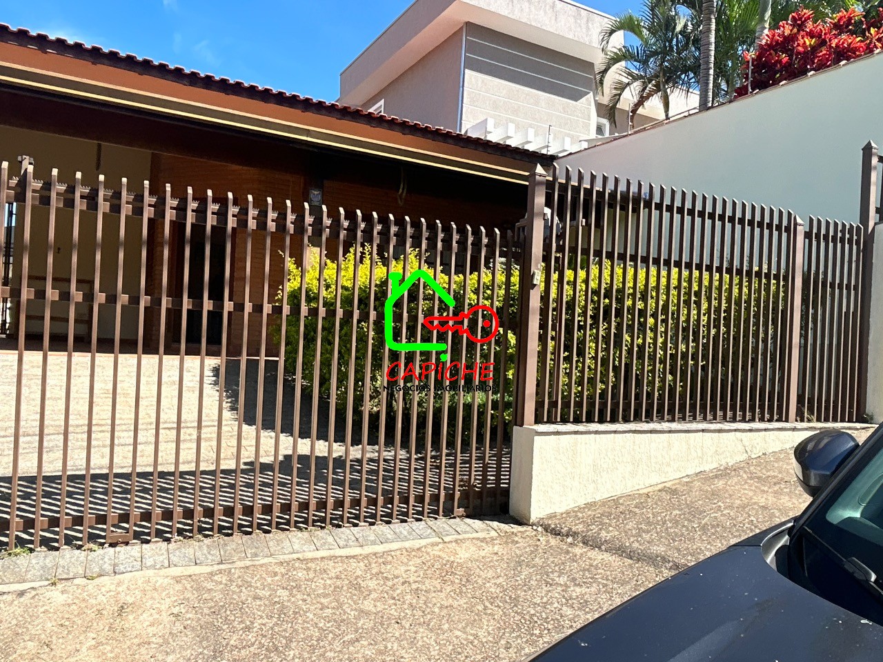 Casa para alugar com 3 quartos, 400m² - Foto 2