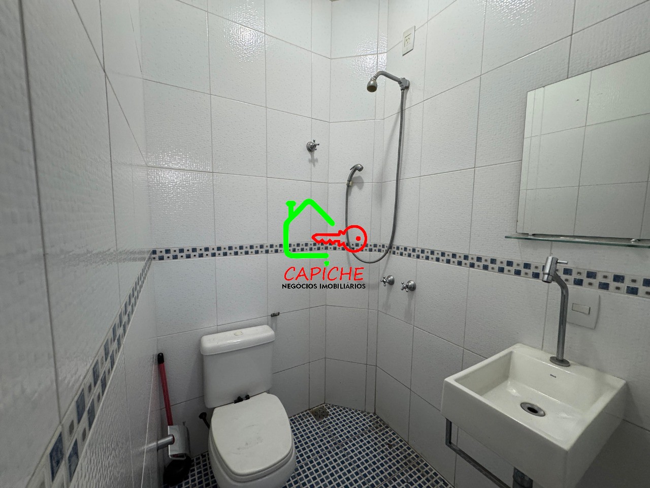 Casa de Condomínio para alugar com 4 quartos, 310m² - Foto 17