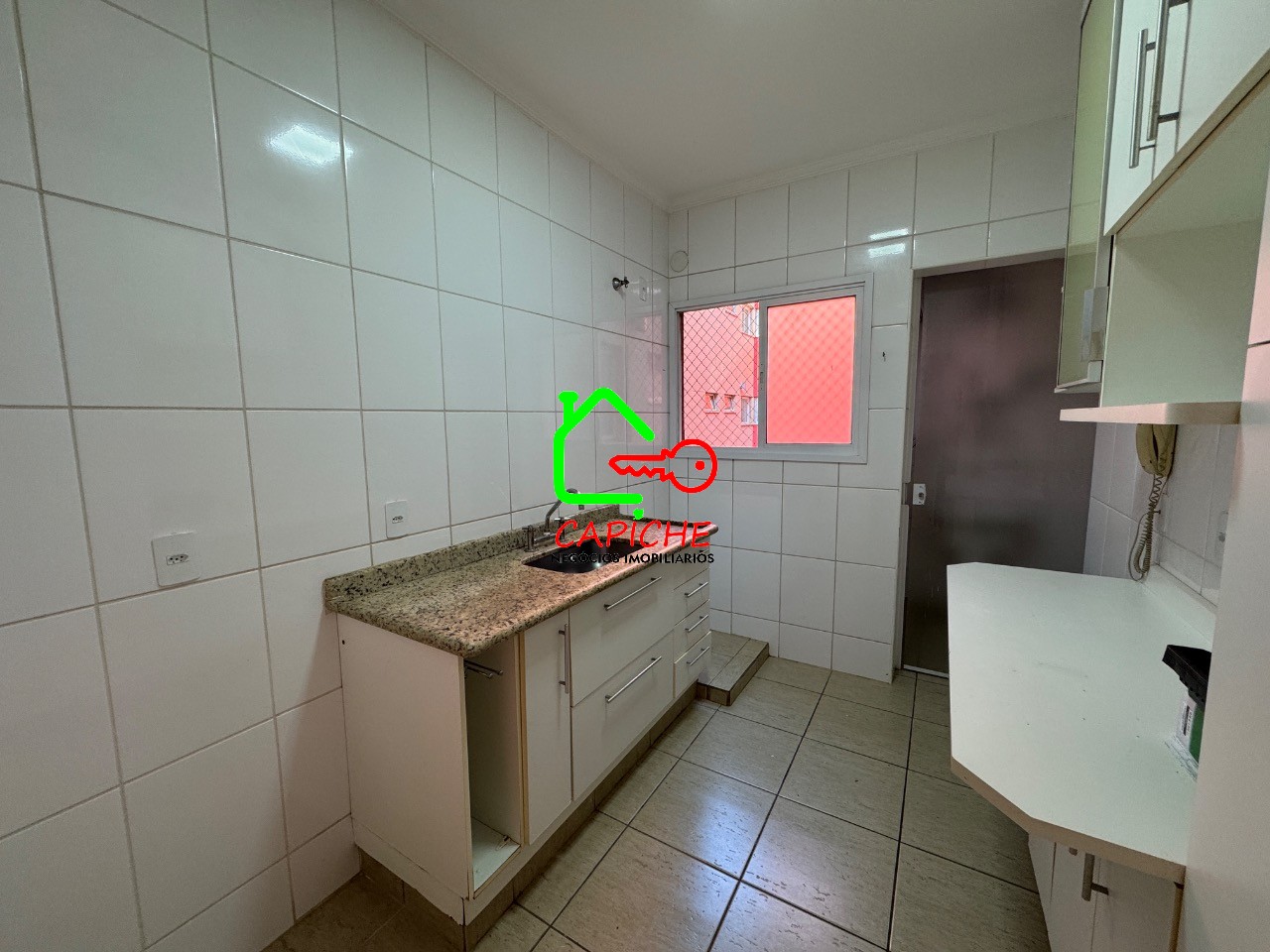 Apartamento para alugar com 3 quartos, 85m² - Foto 2