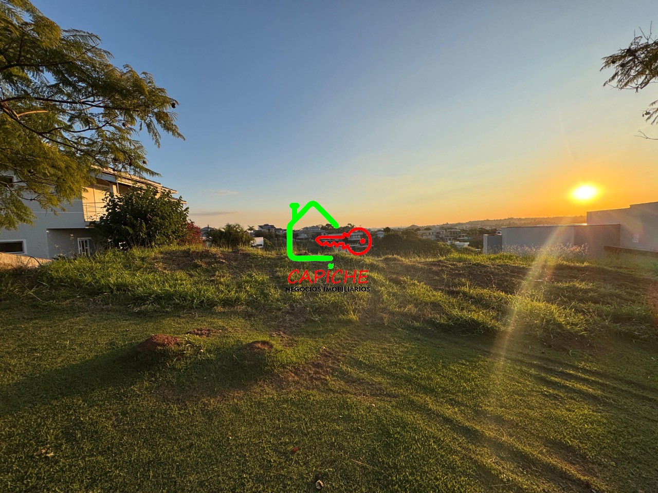 Terreno à venda, 2000m² - Foto 1