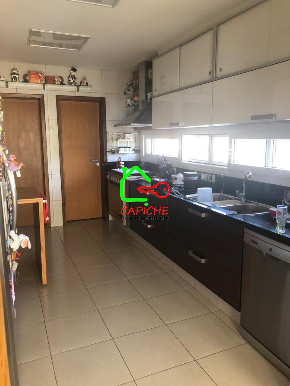 Casa de Condomínio à venda e aluguel com 3 quartos, 593m² - Foto 4