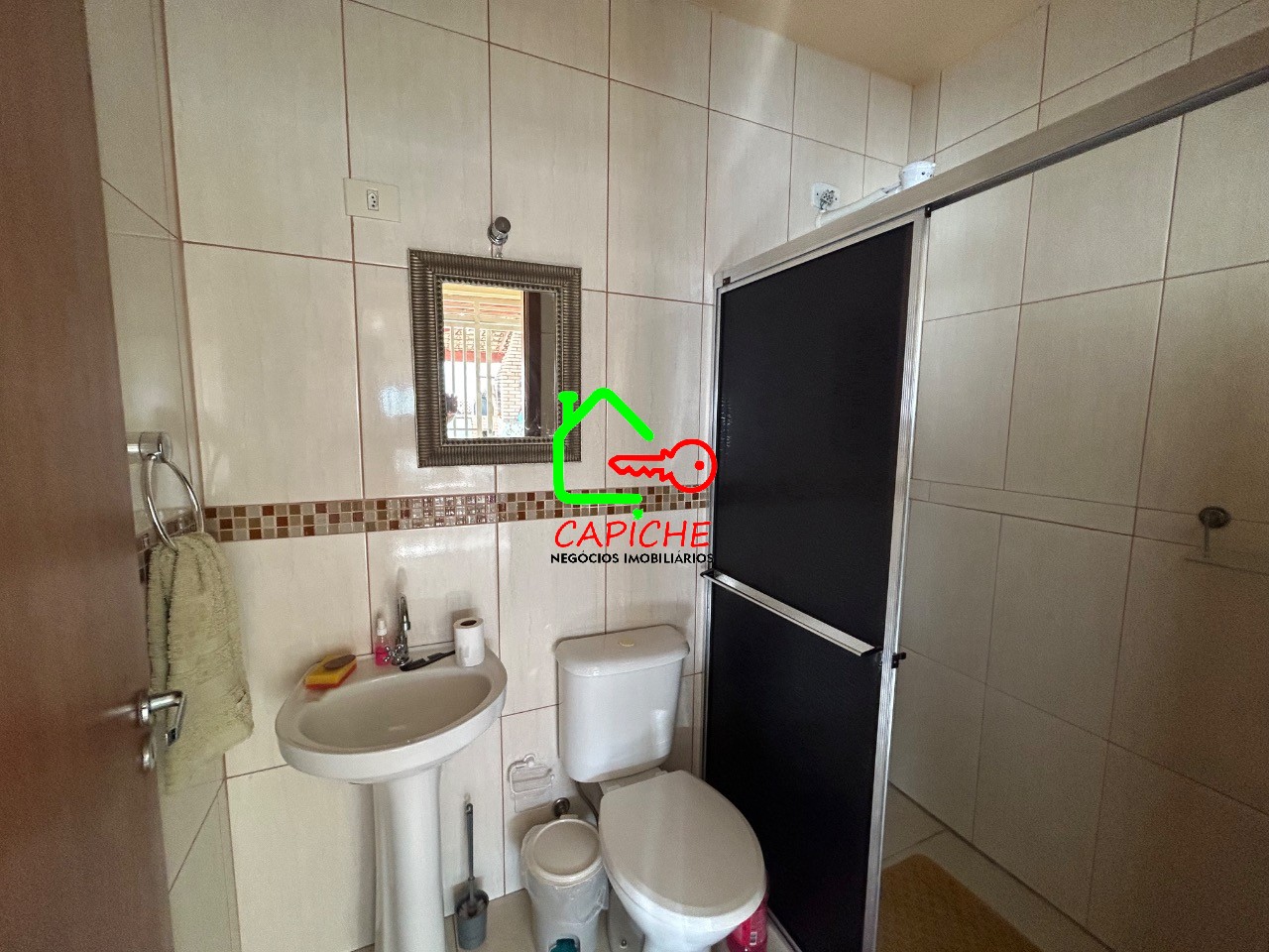 Casa à venda com 4 quartos, 240m² - Foto 4