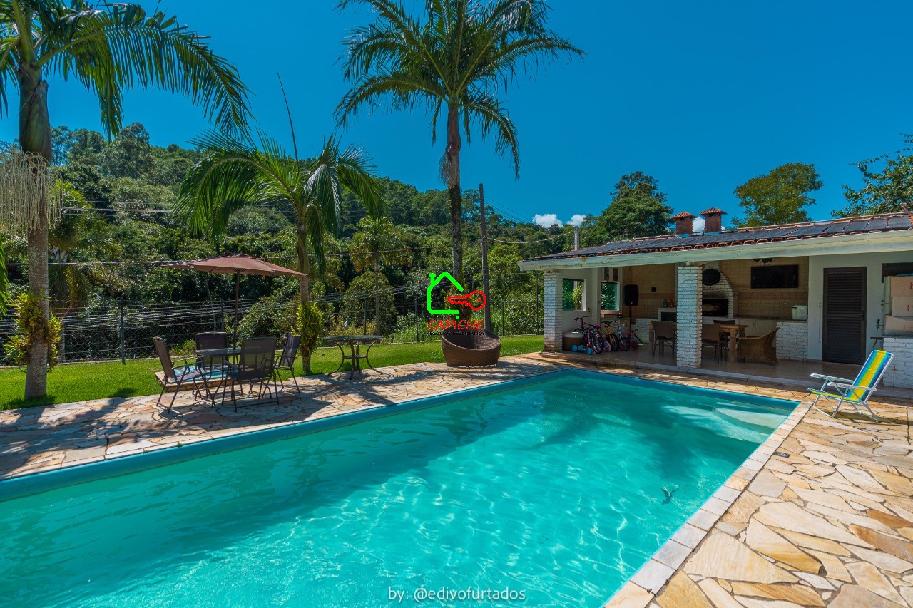 Casa de Condomínio à venda com 4 quartos, 400m² - Foto 2