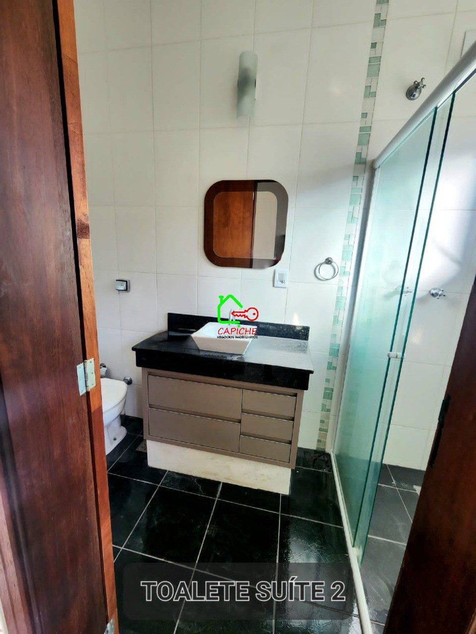 Casa de Condomínio para alugar com 3 quartos, 250m² - Foto 18