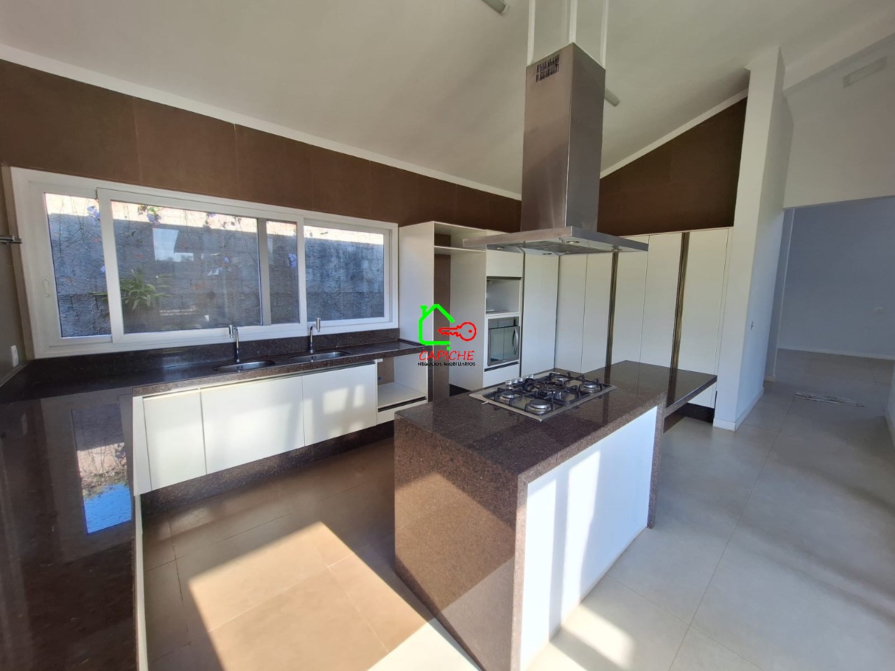 Casa de Condomínio à venda e aluguel com 3 quartos, 800m² - Foto 9
