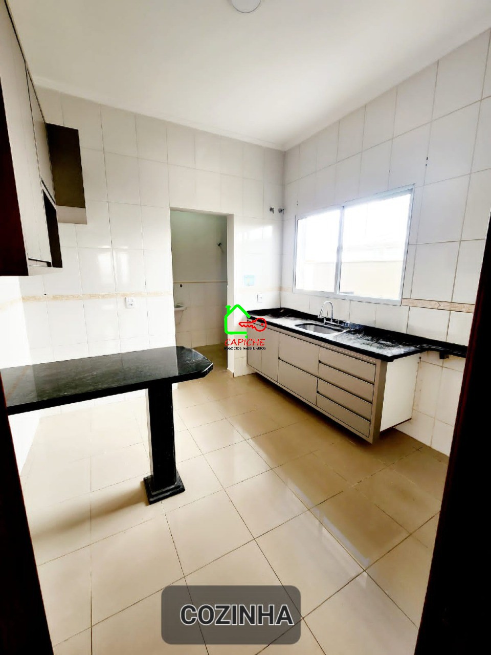 Casa de Condomínio para alugar com 3 quartos, 250m² - Foto 9