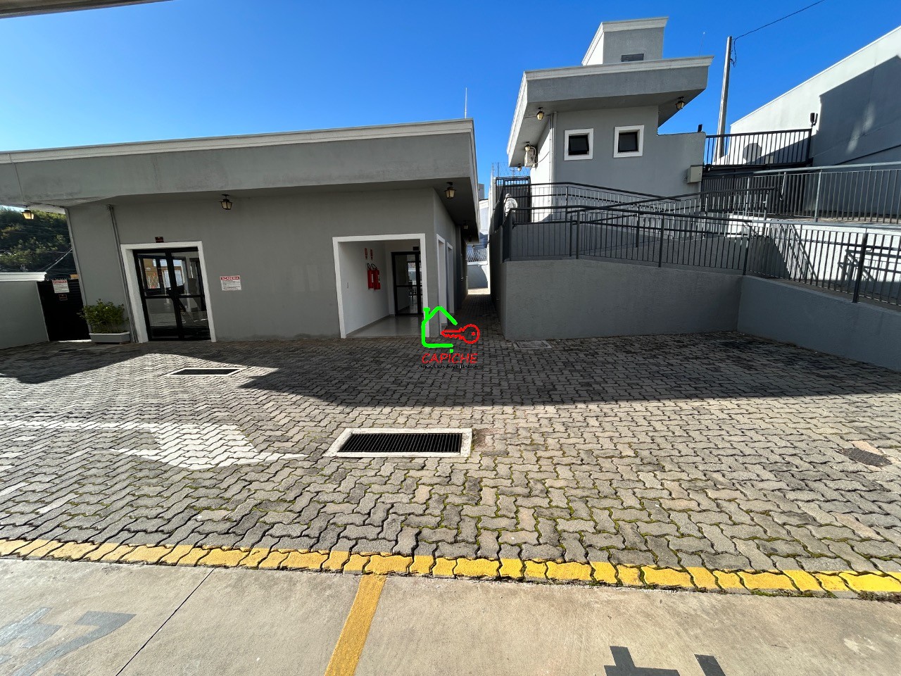Apartamento à venda com 3 quartos, 115m² - Foto 3
