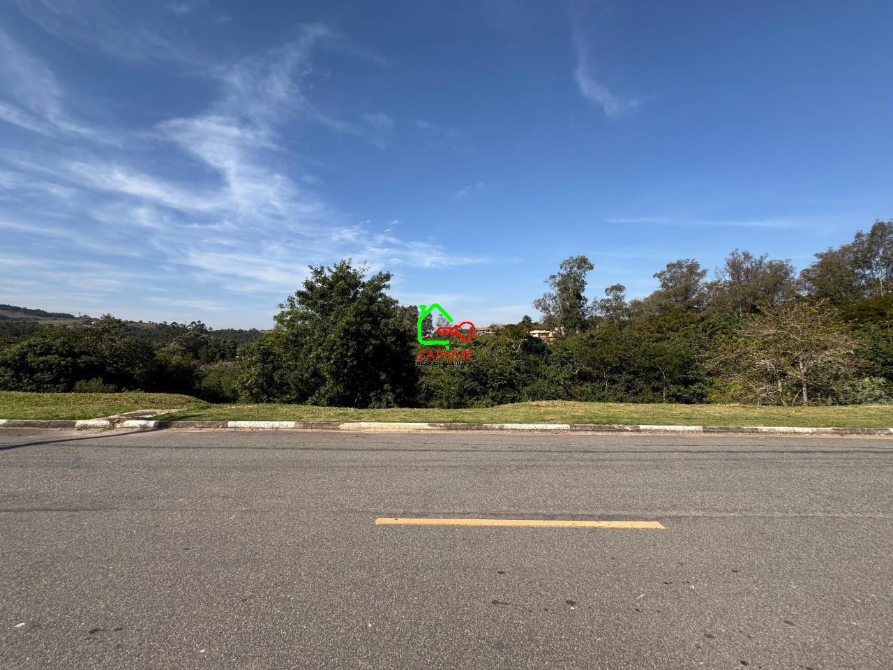 Terreno à venda, 811m² - Foto 1