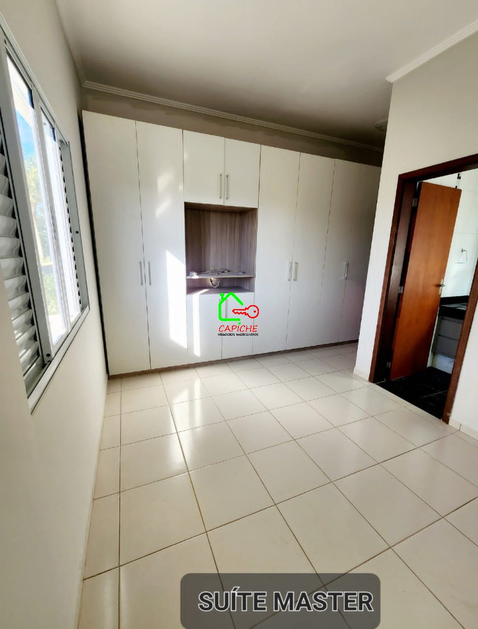 Casa de Condomínio para alugar com 3 quartos, 250m² - Foto 13