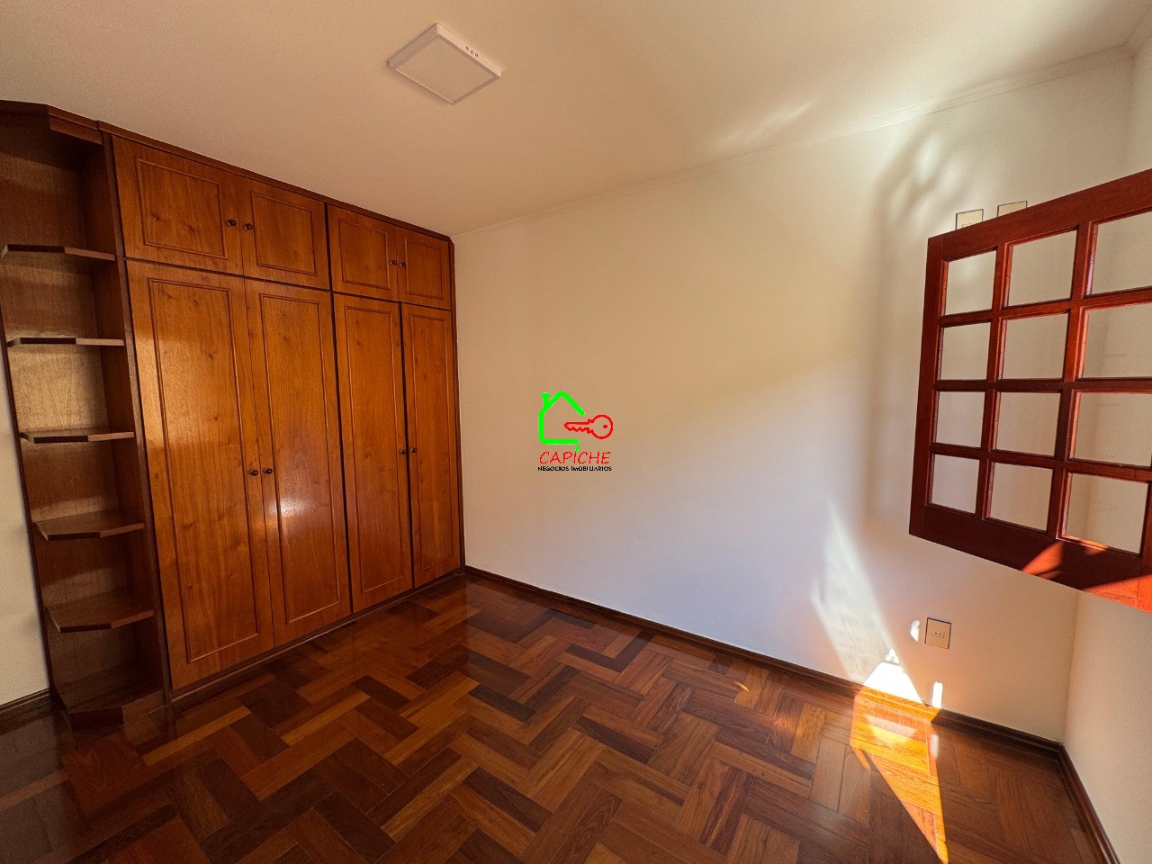 Casa de Condomínio para alugar com 5 quartos, 800m² - Foto 23
