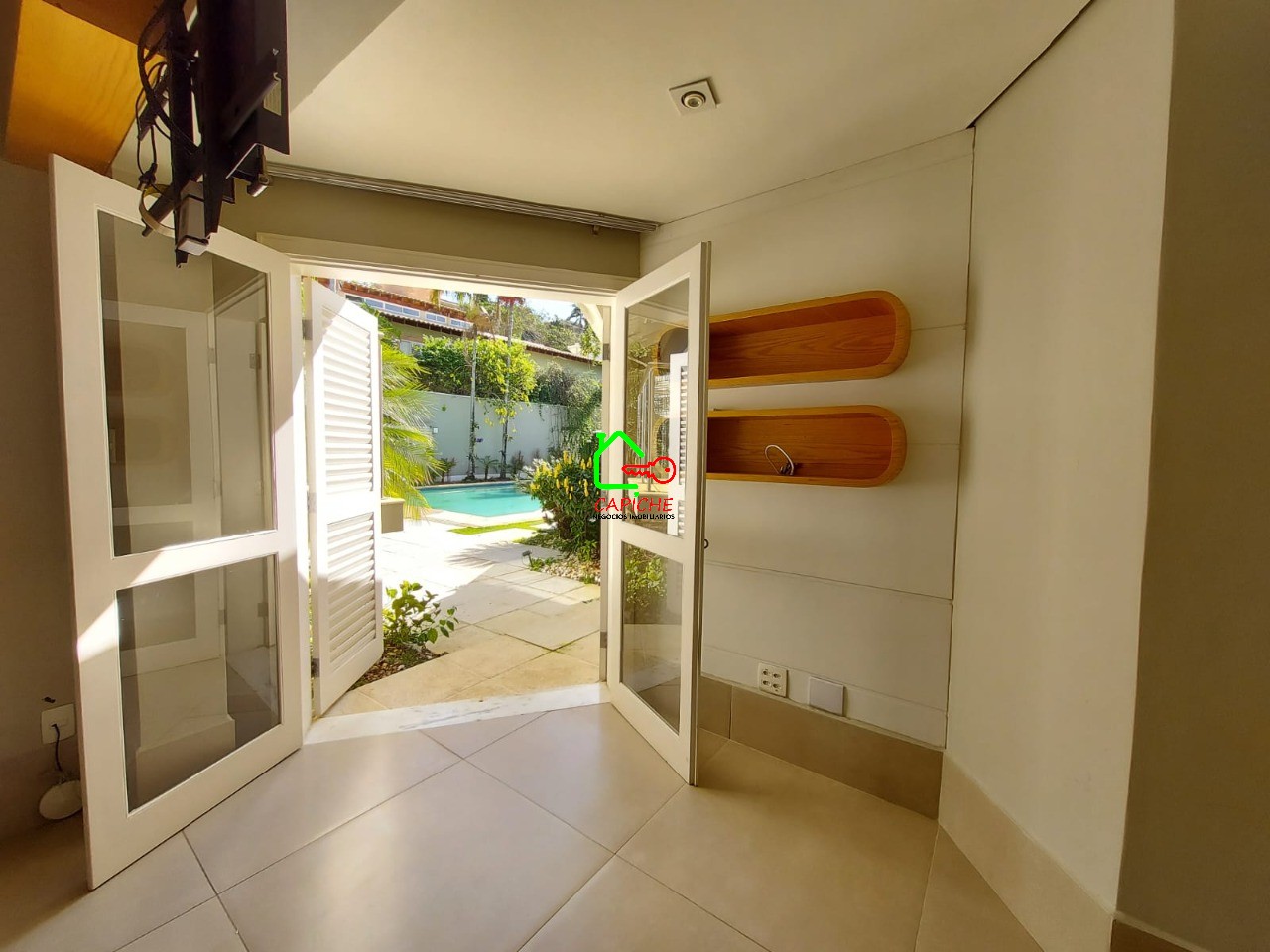 Casa de Condomínio para alugar com 4 quartos, 1210m² - Foto 3