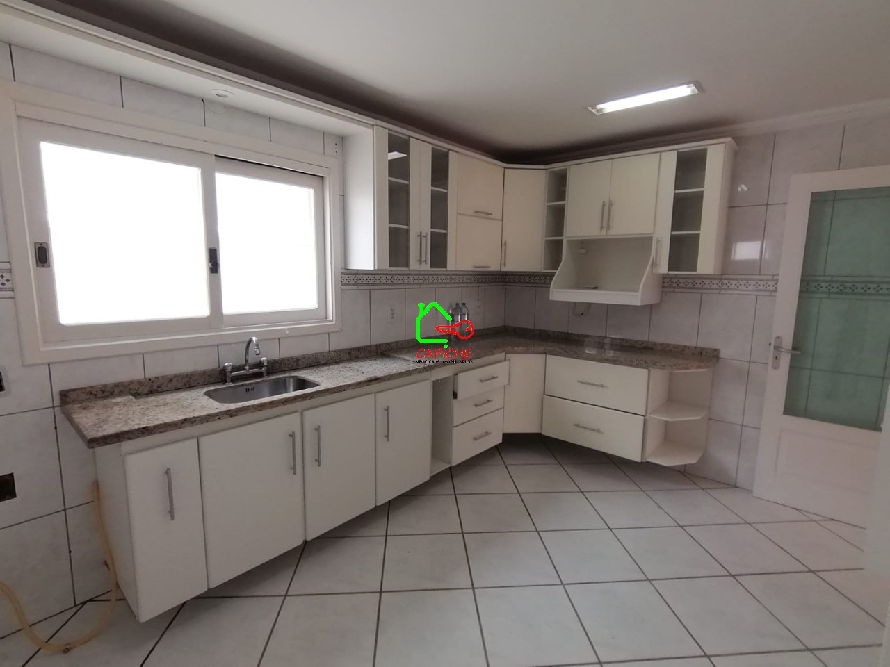Casa de Condomínio para alugar com 3 quartos, 193m² - Foto 12