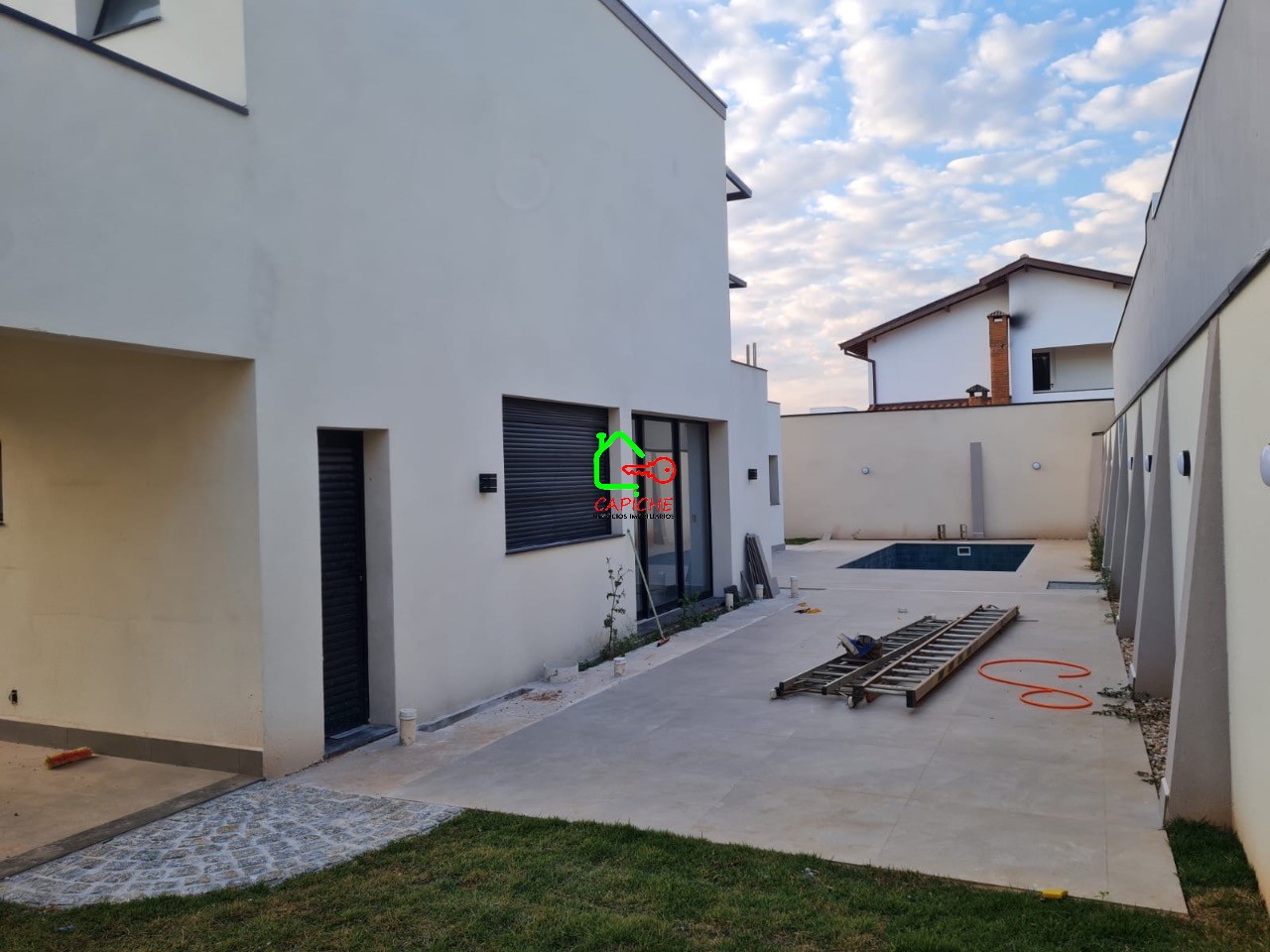 Casa de Condomínio à venda com 4 quartos, 720m² - Foto 13