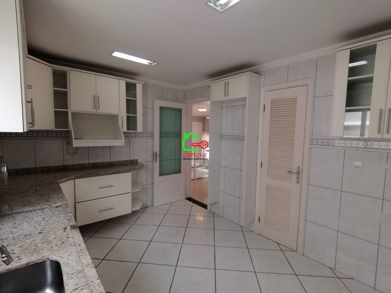 Casa de Condomínio para alugar com 3 quartos, 193m² - Foto 15