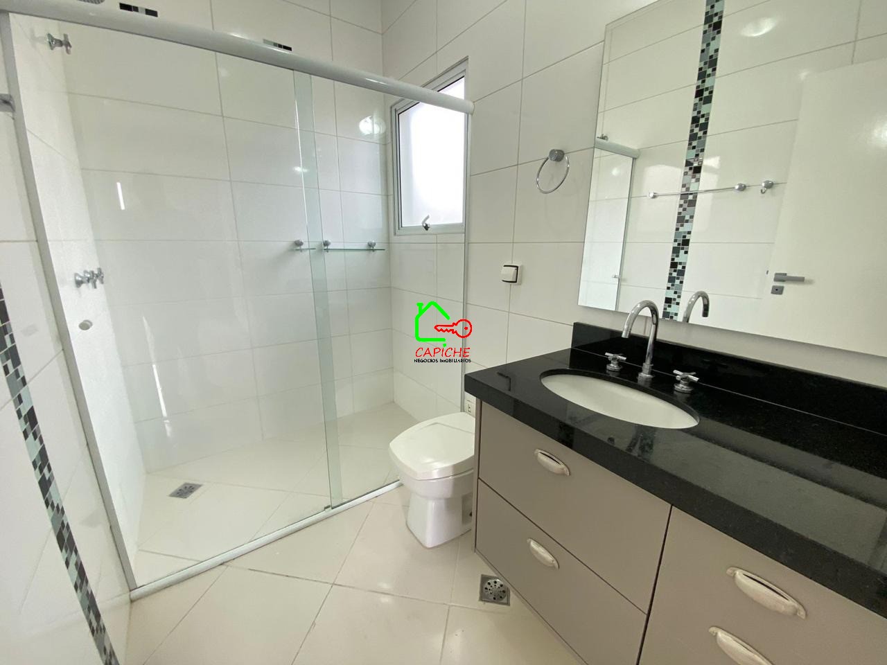 Casa de Condomínio para alugar com 3 quartos, 225m² - Foto 14