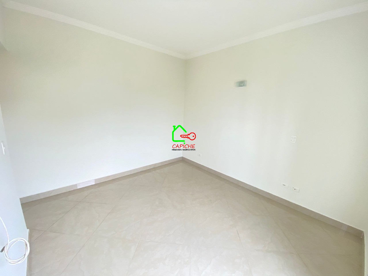 Casa de Condomínio para alugar com 3 quartos, 225m² - Foto 3