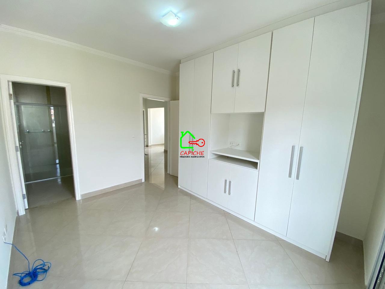 Casa de Condomínio para alugar com 3 quartos, 225m² - Foto 11