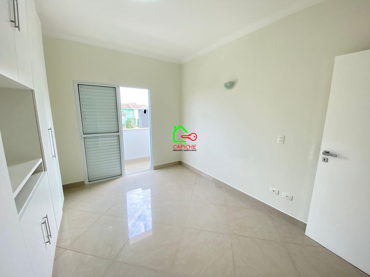 Casa de Condomínio para alugar com 3 quartos, 225m² - Foto 13