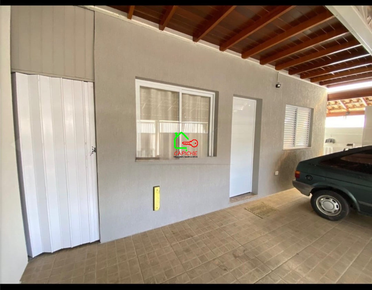 Casa para alugar com 3 quartos, 300m² - Foto 1